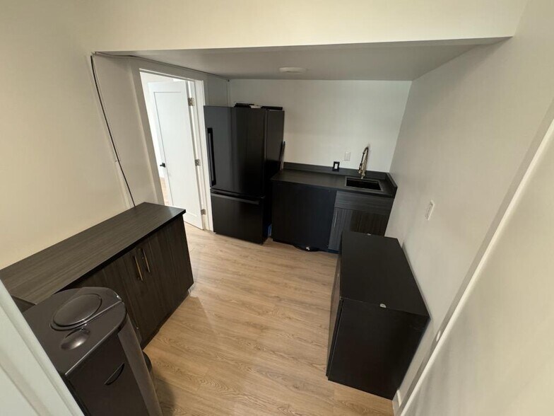 More Photos Of 501 S 7th St, Las Vegas Office Residential For Lease