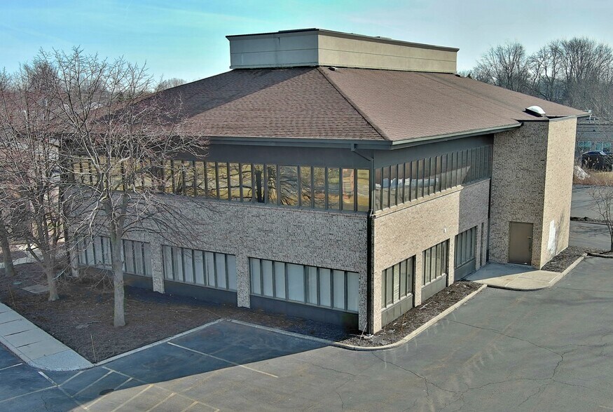 More Photos Of 1829 Maple Rd, Williamsville Medical For Sale