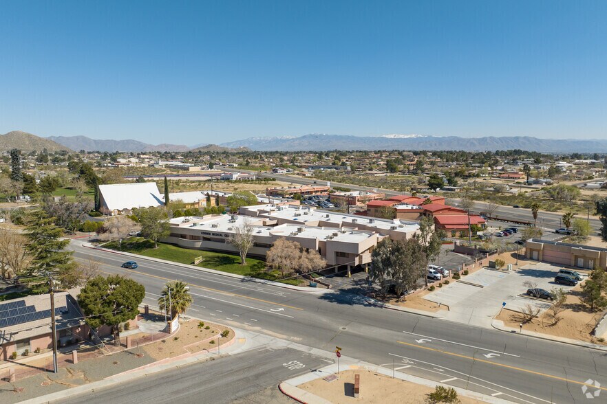More Photos Of 18523 Corwin Rd, Apple Valley Medical For Lease