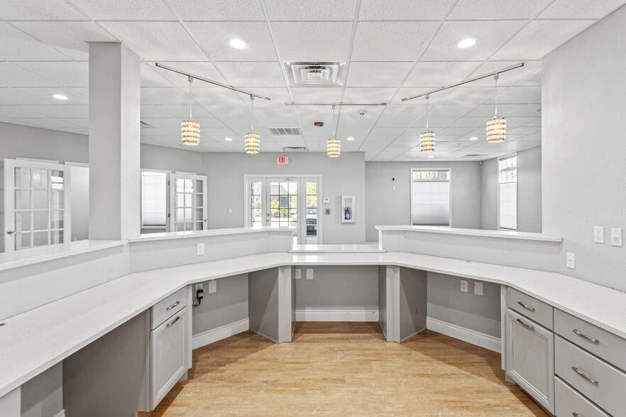 More Photos Of 714 st highway 248, Branson Medical For Sale