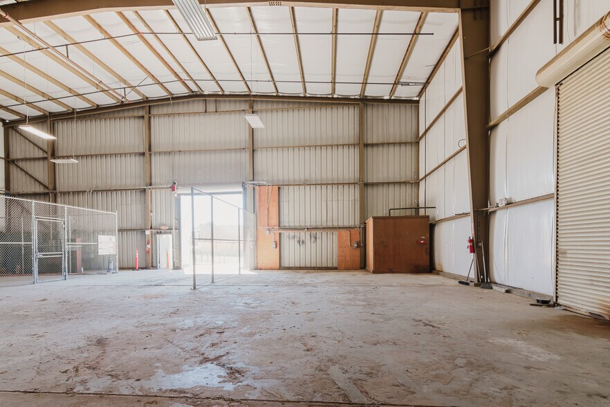 More Photos Of 151-161 Airport Rd, King City Warehouse For Lease