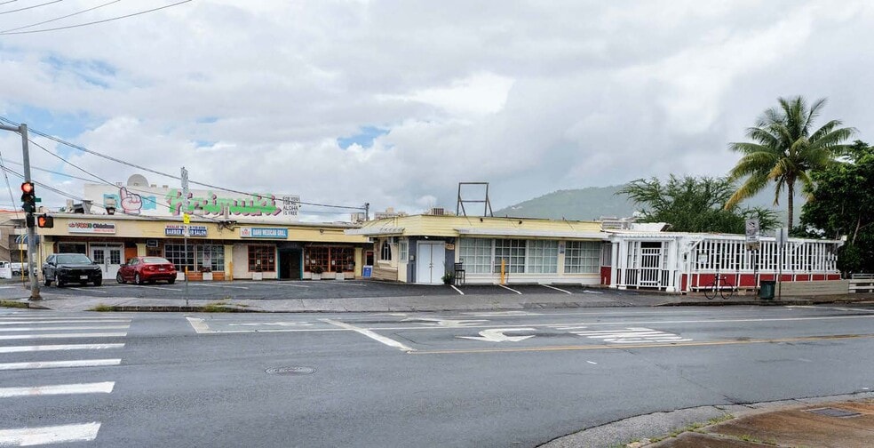 More Photos Of 3040 Waialae Ave, Honolulu Restaurant For Lease