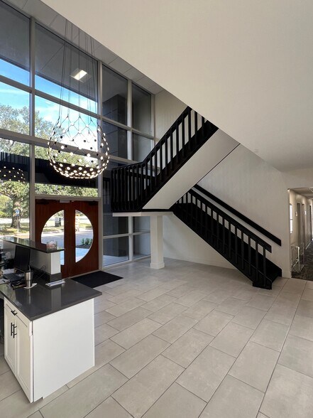 More Photos Of 4110 Southpoint Blvd, Jacksonville Coworking Space