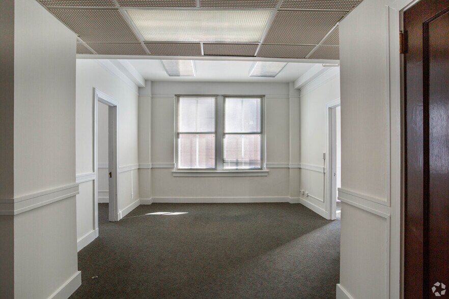More Photos Of 16 W Martin St, Raleigh Office For Lease