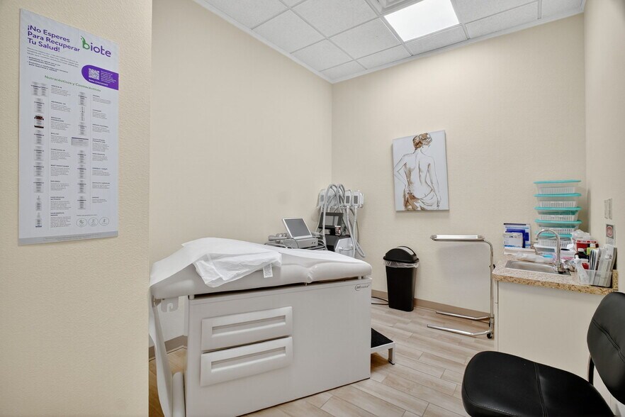 More Photos Of 1511 Buenos Aires Blvd, Lady Lake Funeral Home For Lease