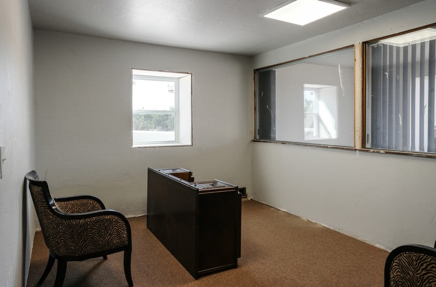 More Photos Of 6001 Nw Expressway, Oklahoma City Office For Sale