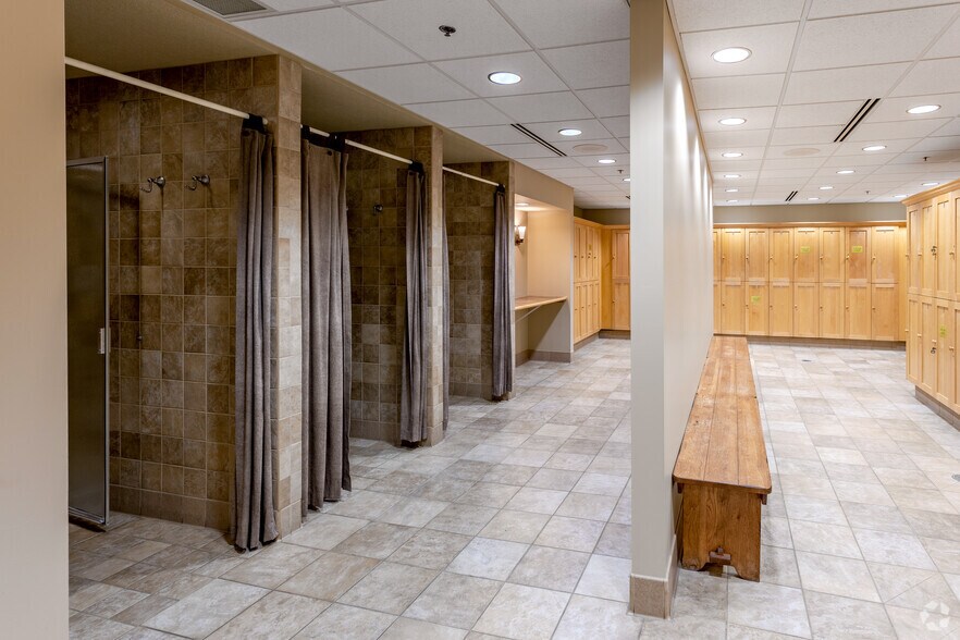 More Photos Of 1920 Turning Leaf Ln SW, Alexandria Warehouse For Lease