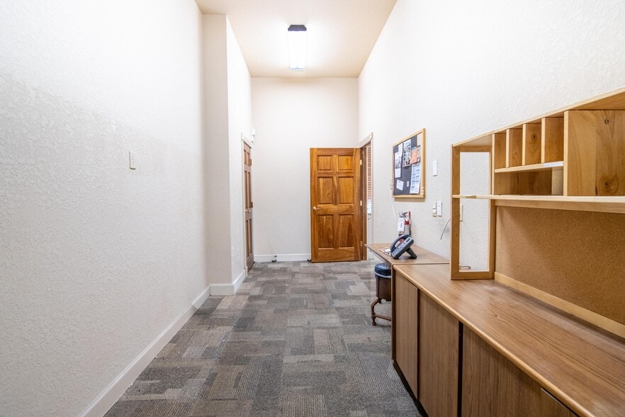 More Photos Of 757 Arlington Ave N, Saint Petersburg Office For Lease