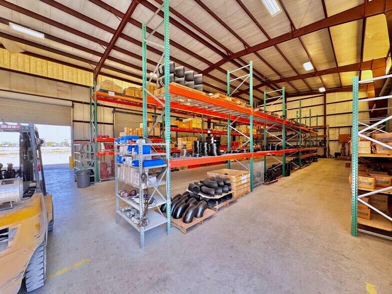 More Photos Of 4844 CR 430, Pleasanton Warehouse For Sale