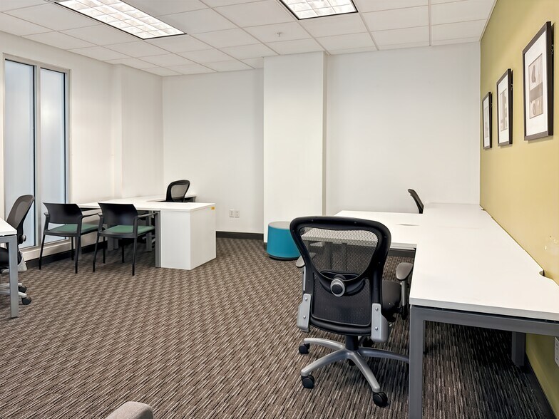 More Photos Of 10200 Forest Green Blvd, Louisville Coworking Space