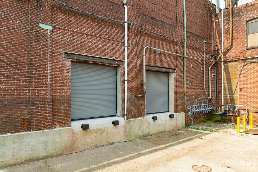 More Photos Of 300 Jefferson St, Camden Warehouse For Sale