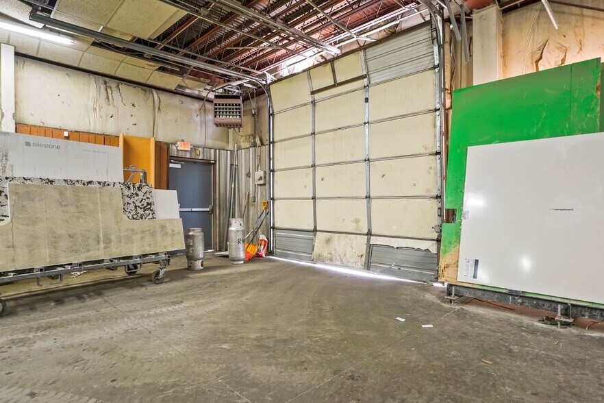 More Photos Of 3300 E 43rd Ave, Denver Manufacturing For Sale