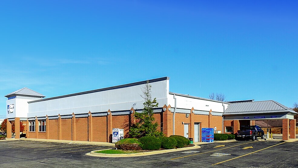 More Photos Of 900 Union Blvd, Englewood Drugstore For Lease