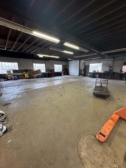 More Photos Of 1537 Bridge St, New Cumberland Auto Dealership For Lease