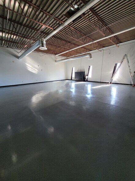 More Photos Of 6105 NW Cache Rd, Lawton Freestanding For Lease