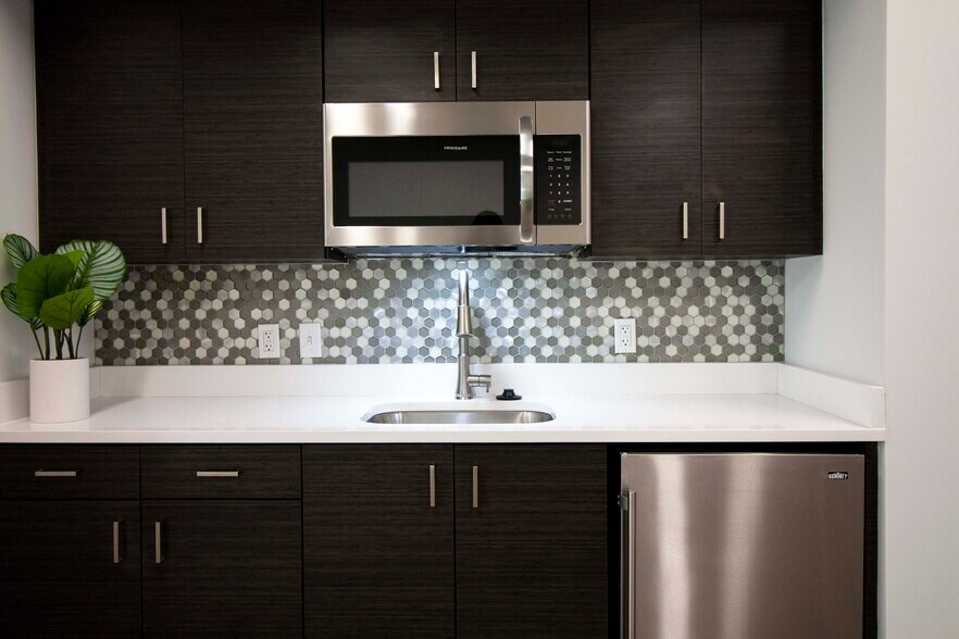 More Photos Of 225 SW 7th Ter, Gainesville Unknown For Lease