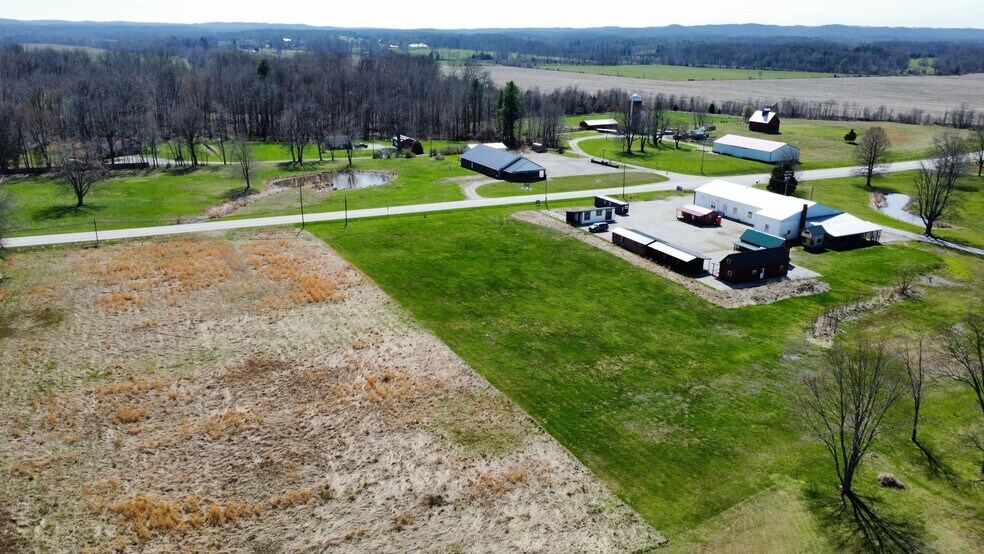 More Photos Of 677 S Cardinal Ln, Scottsburg Industrial For Sale