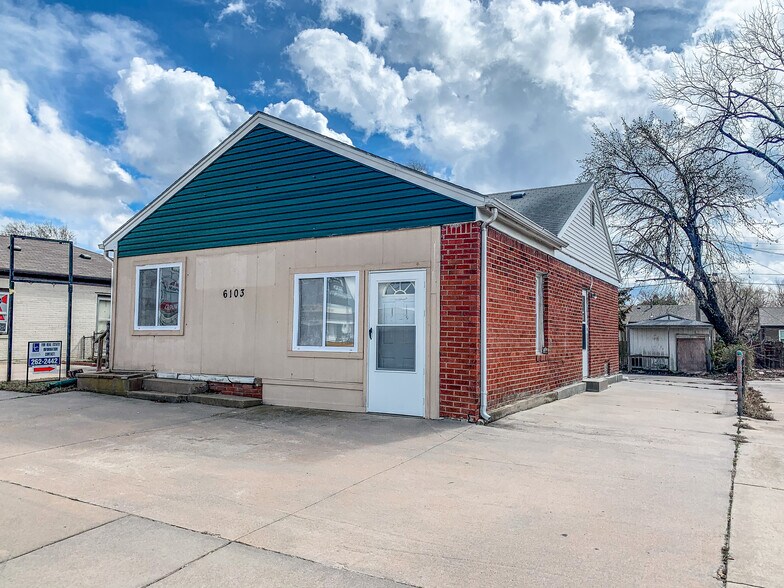 More Photos Of 6103 E Central Ave, Wichita Office For Lease