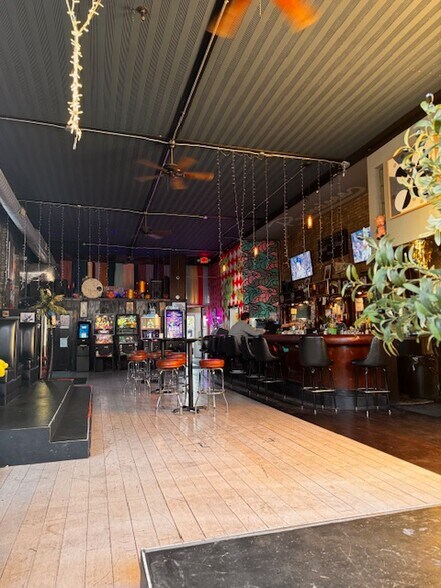 More Photos Of 534-538 W National Ave, Milwaukee Apartments For Sale