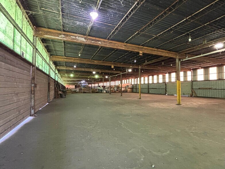 More Photos Of 12170 Old Gentilly Rd, New Orleans Truck Stop For Lease