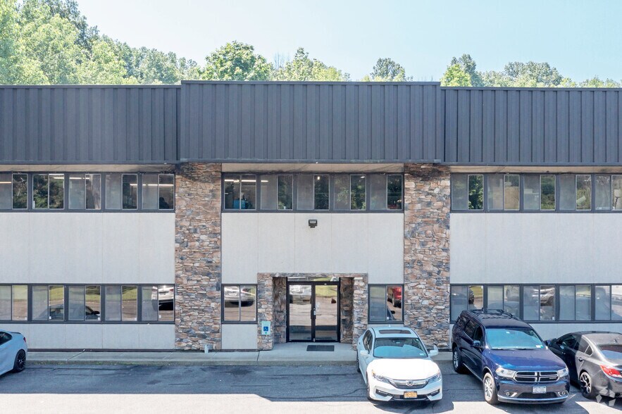 More Photos Of 3881 Danbury Rd, Brewster Village Light Distribution For Sale