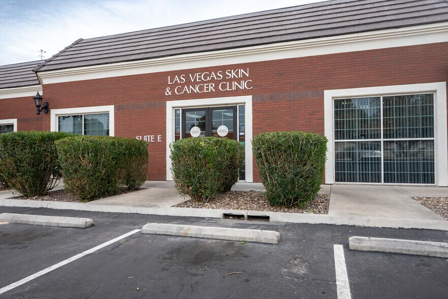 More Photos Of 630 S Rancho Dr, Las Vegas Medical For Lease