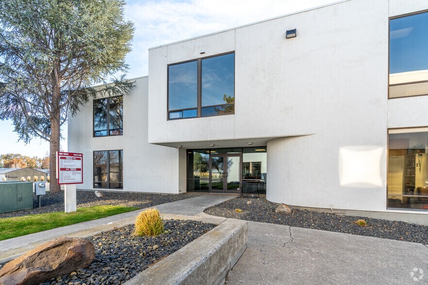 More Photos Of 1933-1955 Jadwin Ave, Richland Medical For Lease