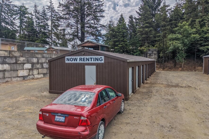 More Photos Of 93697 Storage Dr, North Bend Specialty For Sale