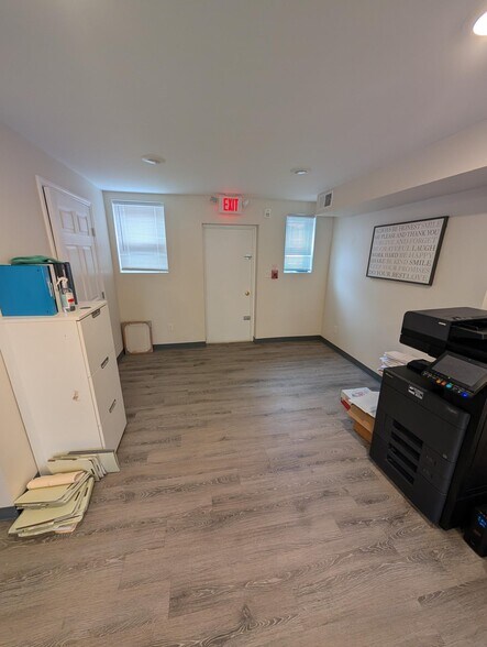 More Photos Of 7402 Drexel Rd, Philadelphia Storefront Retail Residential For Lease