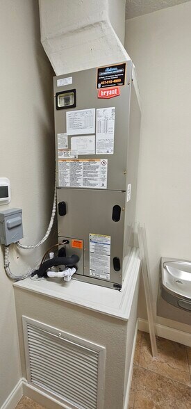 More Photos Of 465 Summerhaven Dr, DeBary Office For Lease
