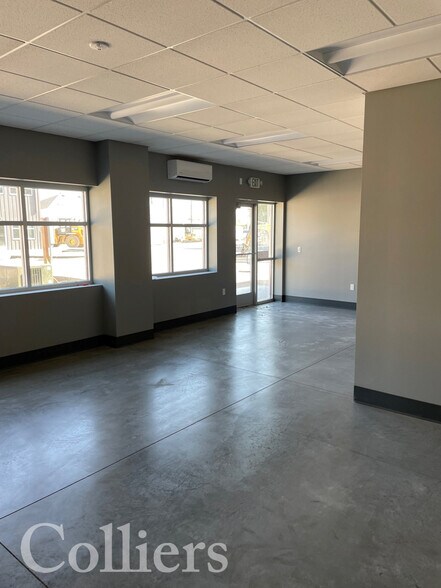 More Photos Of 1586 N Debra Dr, Nampa Warehouse For Lease