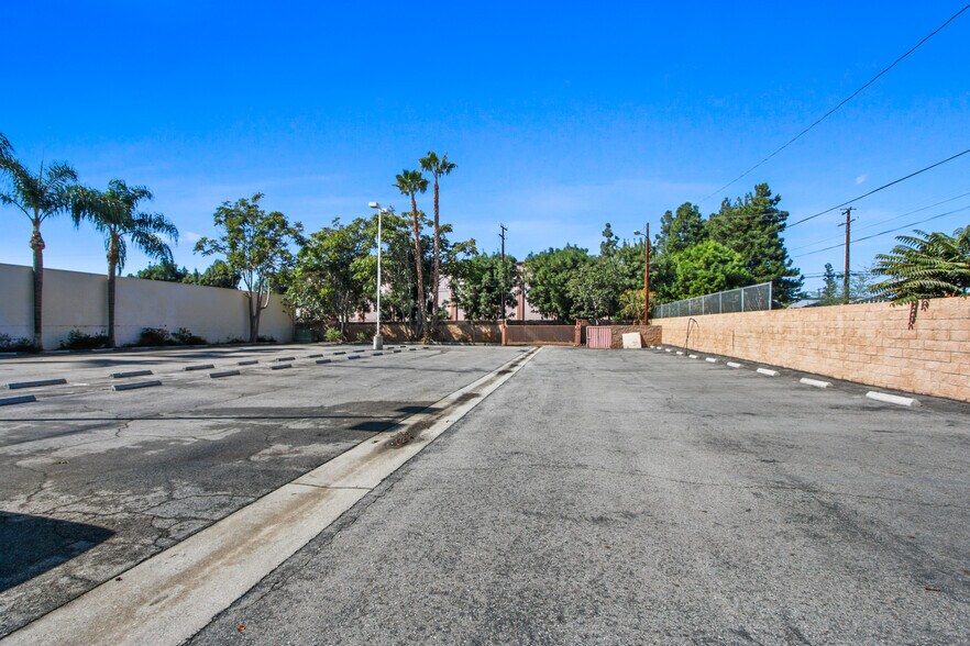 More Photos Of 13526 Central Ave, Chino Restaurant For Sale