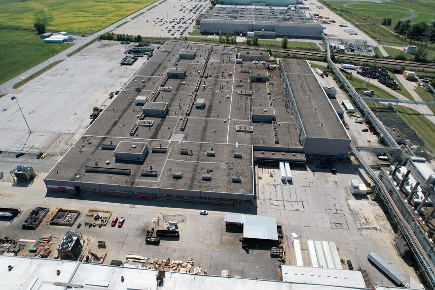 More Photos Of 3900 E Holland Rd, Saginaw Manufacturing For Sale