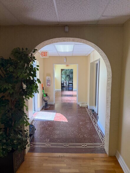 More Photos Of 912 Jackson St N, Saint Petersburg Medical For Lease