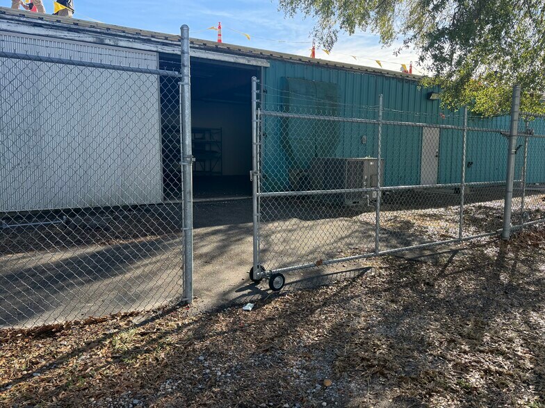 More Photos Of 1316 S 5th Ave, Wilmington Land For Lease