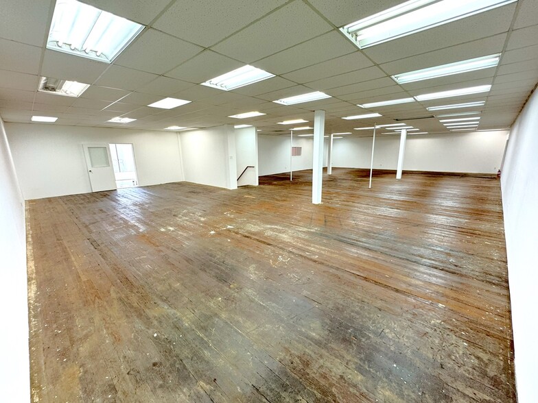 More Photos Of 809-811 S Los Angeles St, Los Angeles Storefront Retail Office For Sale