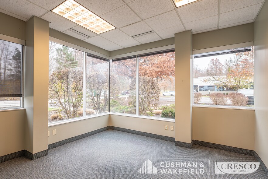 More Photos Of 6800 W Snowville Rd, Brecksville Unknown For Lease