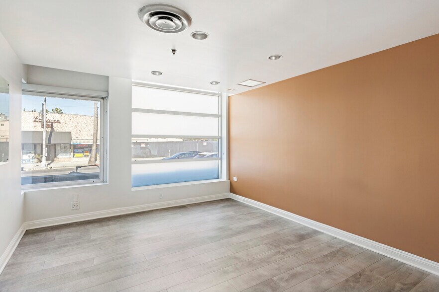 More Photos Of 7966 Beverly Blvd, Los Angeles Loft Creative Space For Lease