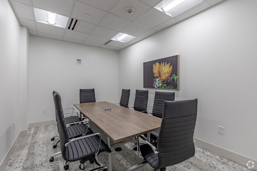 More Photos Of 540 Madison Oak Dr, San Antonio Medical For Lease