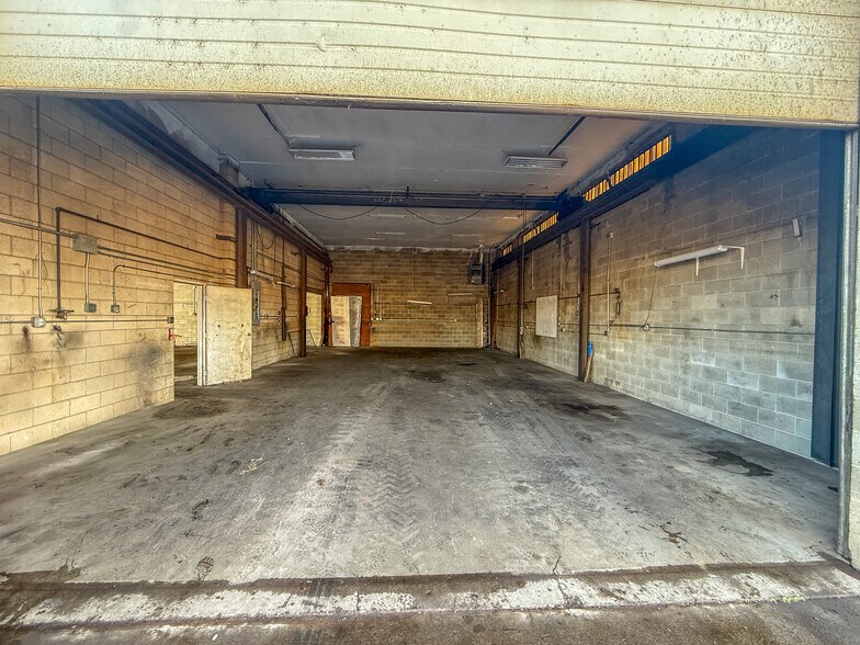 More Photos Of 937 NW Beaver St, Prineville Service For Sale