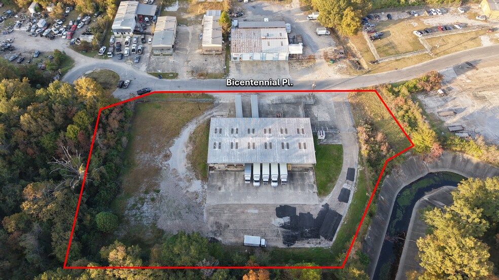 More Photos Of 6722 Bicentennial Pl, Baton Rouge Truck Terminal For Lease