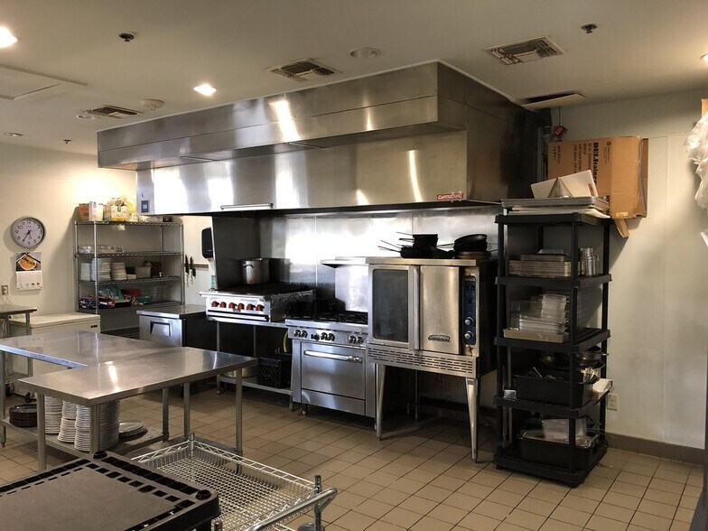 More Photos Of 6675 Mediterranean Dr, McKinney Restaurant For Sale