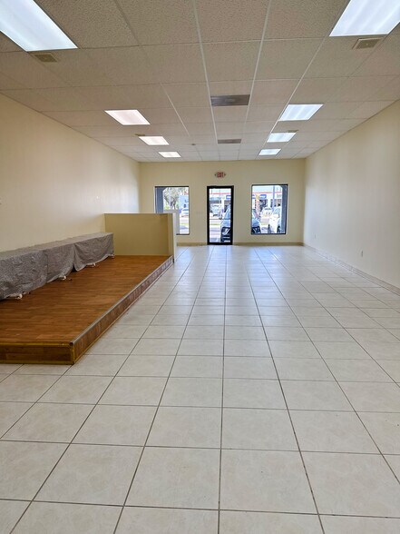More Photos Of 2401 Pecan, McAllen Unknown For Lease