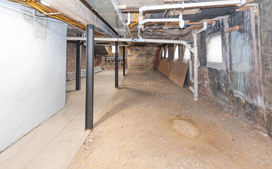 More Photos Of 2445 Lakeview Ave, Baltimore Apartments For Sale