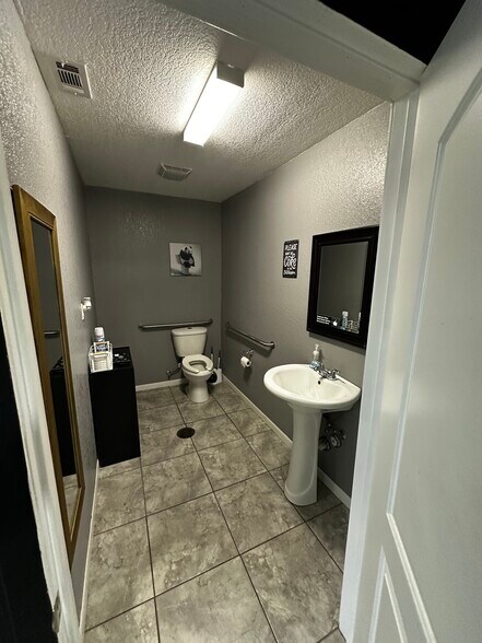 More Photos Of 6160 FM 2770, Kyle Unknown For Sale