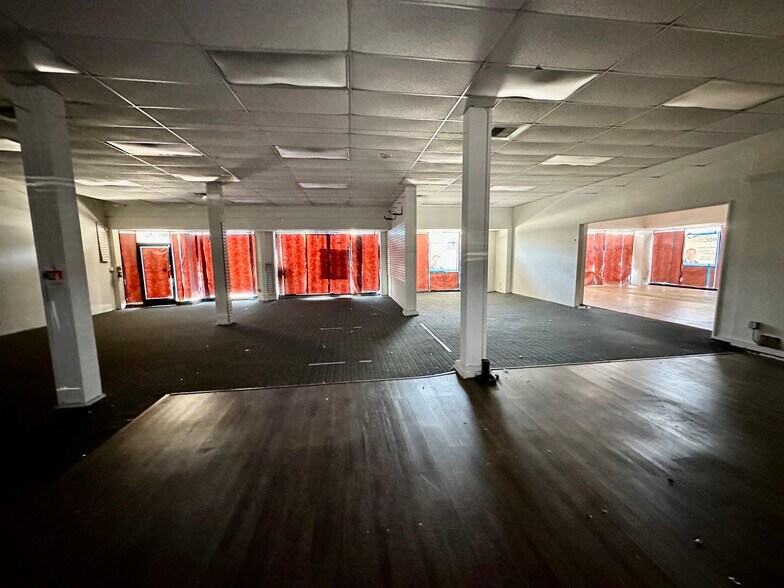 More Photos Of 718-734 Santa Monica Blvd, Santa Monica Storefront Retail Office For Lease