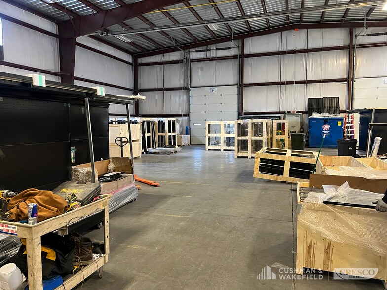 More Photos Of 300 Commerce Dr, LaGrange Warehouse For Sale