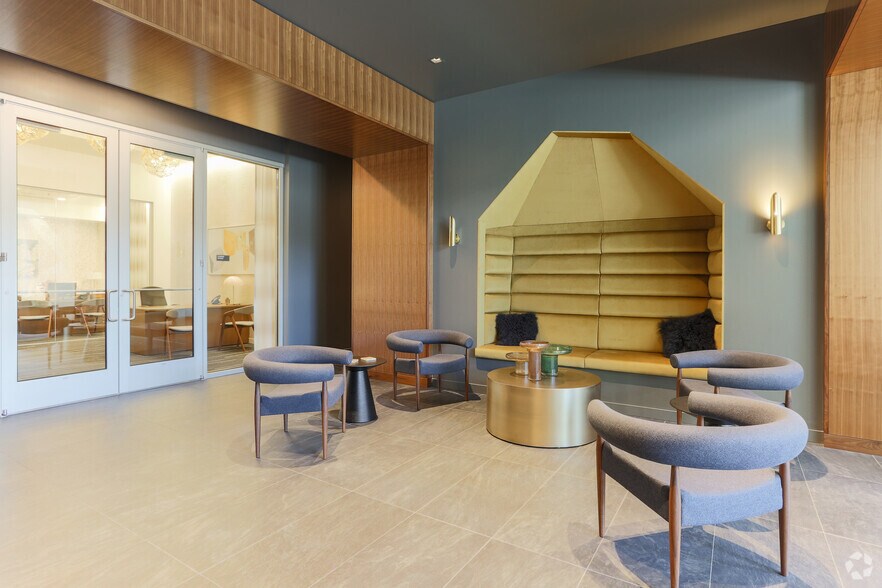 More Photos Of 255 NW 10th Ave, Portland Apartments For Lease