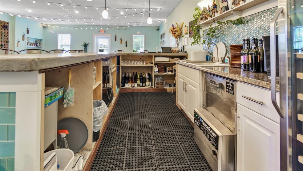 More Photos Of , Cutchogue Office For Sale