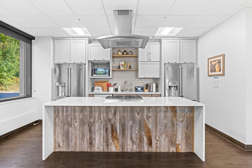 More Photos Of 1 Broadcast Way, Cadillac Medical For Sale